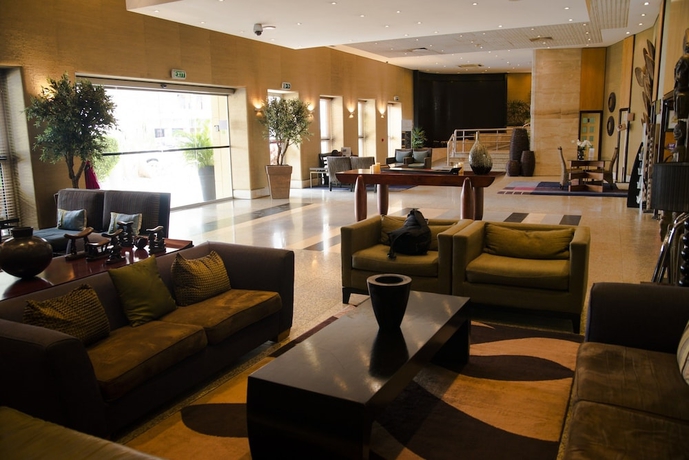 Imagen de los interiores del Hotel Continental, Luanda. Foto 14