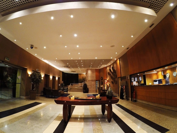 Imagen de los interiores del Hotel Continental, Luanda. Foto 17