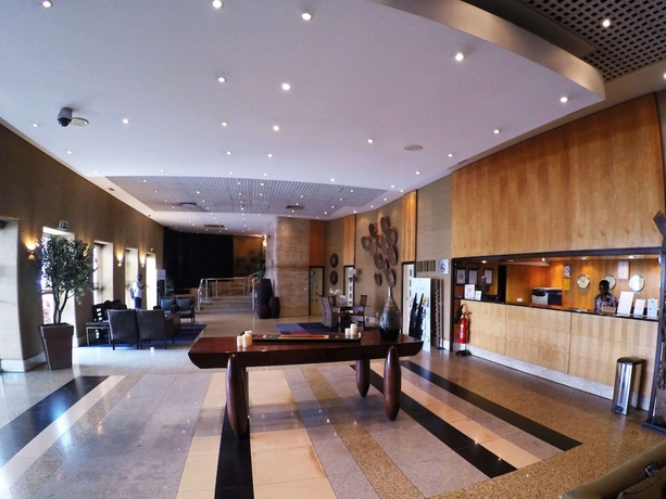 Imagen de los interiores del Hotel Continental, Luanda. Foto 18