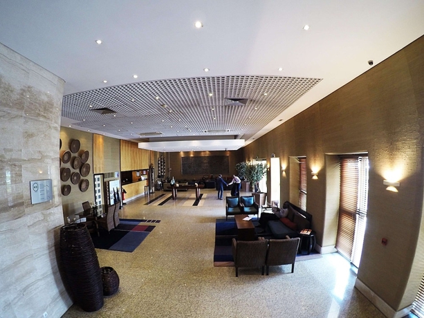 Imagen de los interiores del Hotel Continental, Luanda. Foto 19