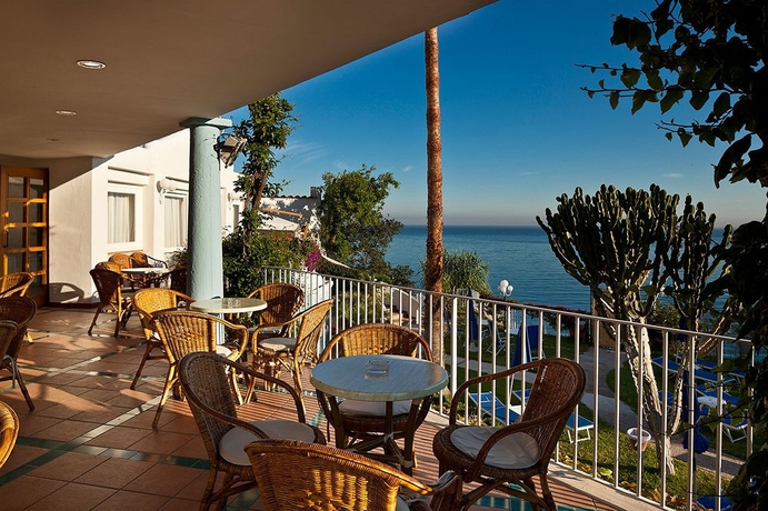 Imagen de los exteriores del Hotel Continental Mare. Foto 9