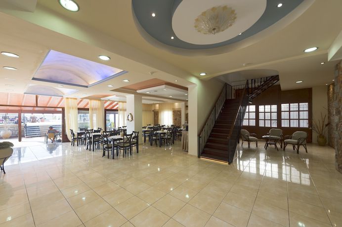 Imagen del bar/restaurante del Hotel Continental, Masouri. Foto 4