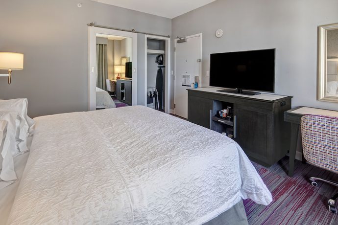 Imagen de la habitación del Hotel Continental Miami Beach Tapestry Collection By Hilton. Foto 9