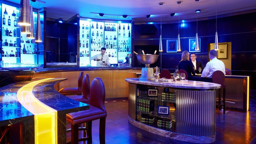 Imagen del bar/restaurante del Hotel Continental Moscow. Foto 2
