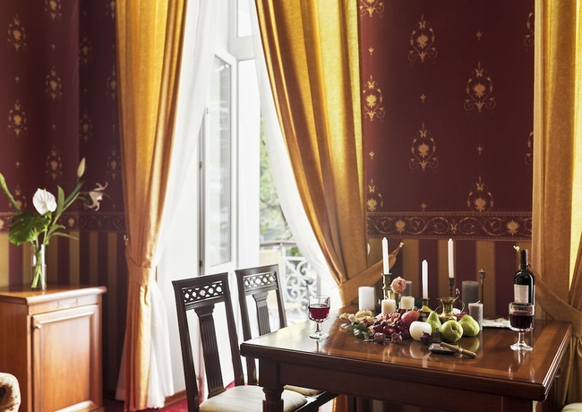 Imagen de la habitación del Hotel Continental, Odessa. Foto 4