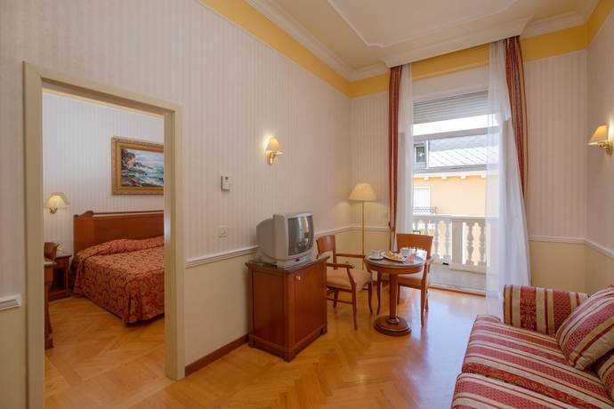 Imagen de la habitación del Hotel Continental, Opatija. Foto 6