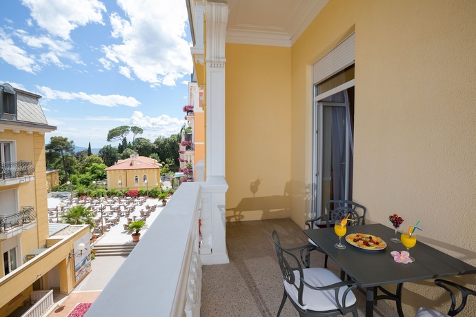 Imagen de la habitación del Hotel Continental, Opatija. Foto 12
