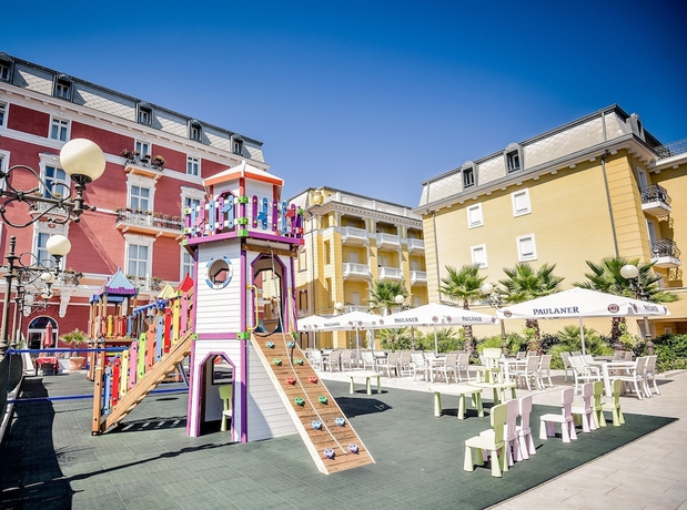 Imagen de los exteriores del Hotel Continental, Opatija. Foto 18