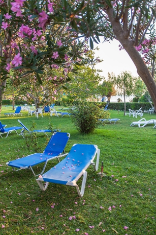 Imagen de los exteriores del Hotel Continental Palace. Foto 3