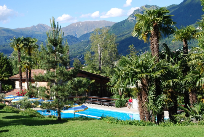 Imagen de la piscina del Hotel Continental Parkhotel. Foto 13