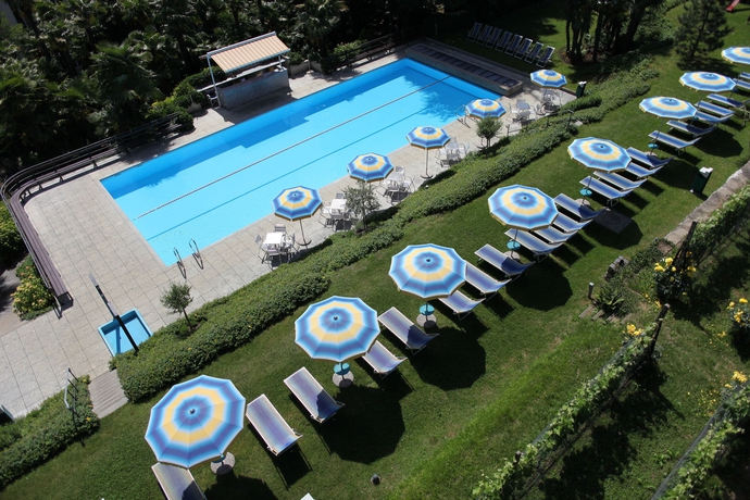 Imagen de la piscina del Hotel Continental Parkhotel. Foto 14