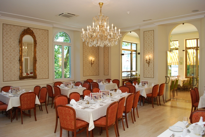 Imagen de los interiores del Hotel Continental Parkhotel. Foto 9