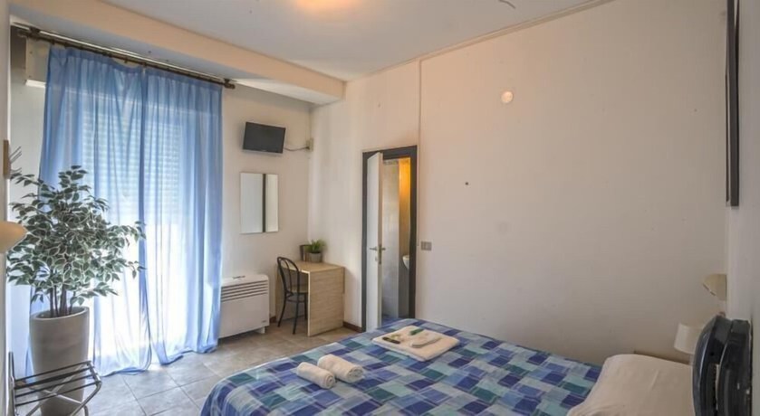Imagen de la habitación del Hotel Continental, Pesaro. Foto 10