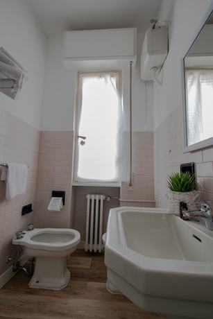 Imagen de la habitación del Hotel Continental, Pietra Ligure. Foto 3