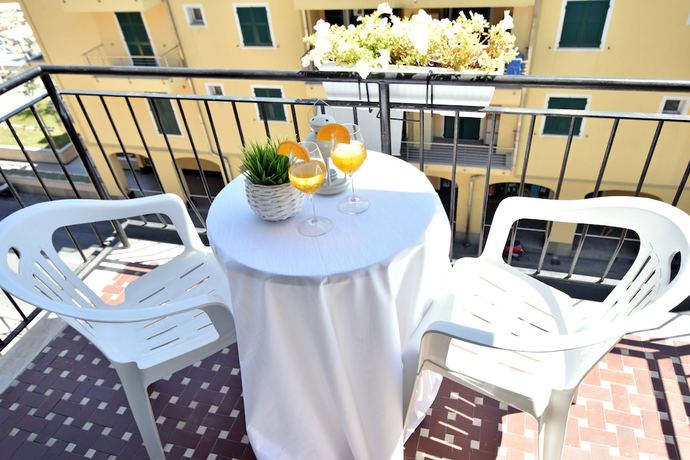 Imagen de la habitación del Hotel Continental, Pietra Ligure. Foto 4