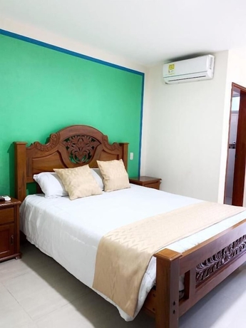 Imagen de la habitación del Hotel Continental Plaza. Foto 3