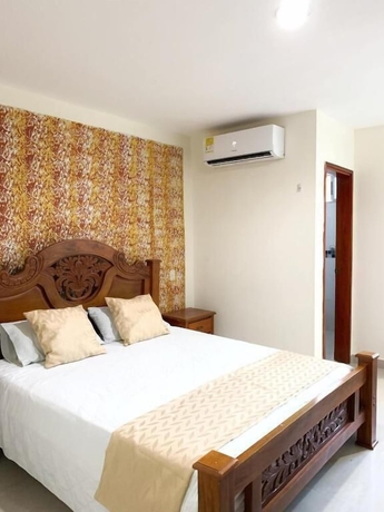 Imagen de la habitación del Hotel Continental Plaza. Foto 4