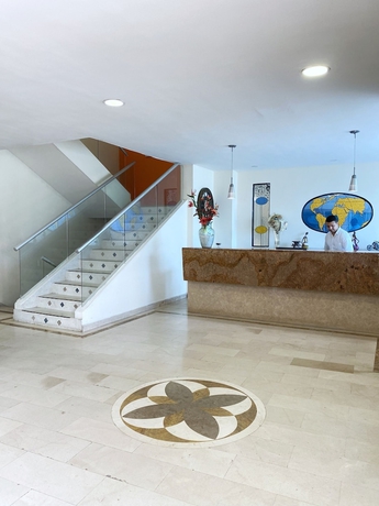 Imagen de los interiores del Hotel Continental Plaza. Foto 12