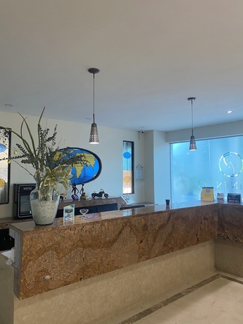 Imagen de los interiores del Hotel Continental Plaza. Foto 13
