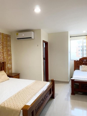 Imagen de la habitación del Hotel Continental Plaza. Foto 11