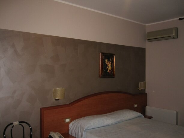 Imagen de la habitación del Hotel Continental, Pozzallo. Foto 20