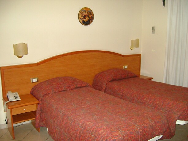Imagen de la habitación del Hotel Continental, Pozzallo. Foto 22