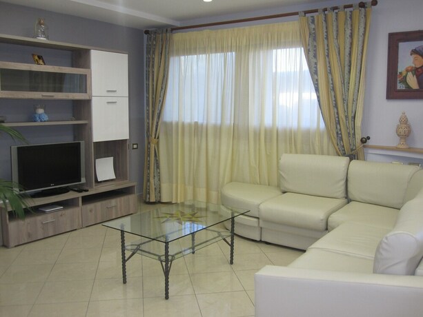 Imagen de los interiores del Hotel Continental, Pozzallo. Foto 27