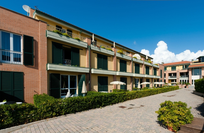 Imagen general del Hotel Continental Resort. Foto 2