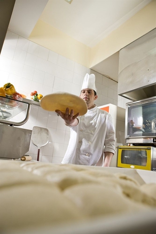 Imagen del bar/restaurante del Hotel Continental, Rijeka. Foto 3