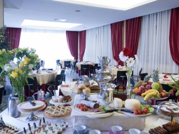 Imagen general del Hotel Continental Rimini. Foto 2