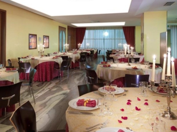 Imagen general del Hotel Continental Rimini. Foto 6