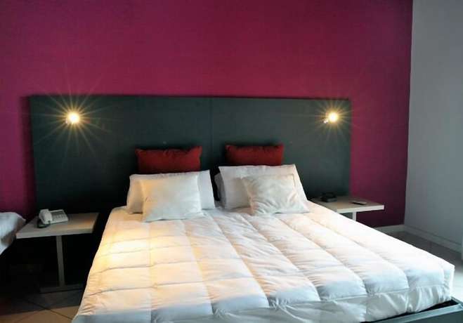Imagen de la habitación del Hotel Continental, Senigallia. Foto 6