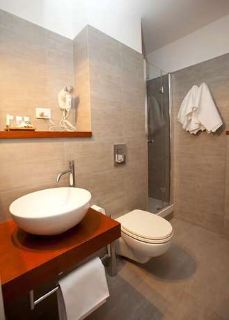 Imagen de la habitación del Hotel Continental, Senigallia. Foto 12