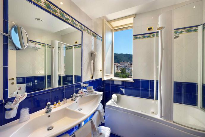 Imagen general del Hotel Continental, Sorrento. Foto 2