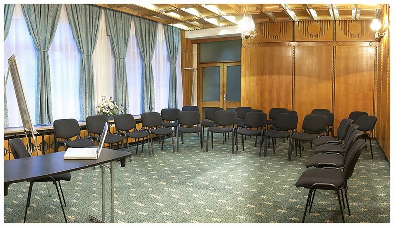 Imagen de los interiores del Hotel Continental Suceava. Foto 7