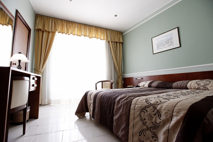 Imagen de la habitación del Hotel Continental, Taormina . Foto 7