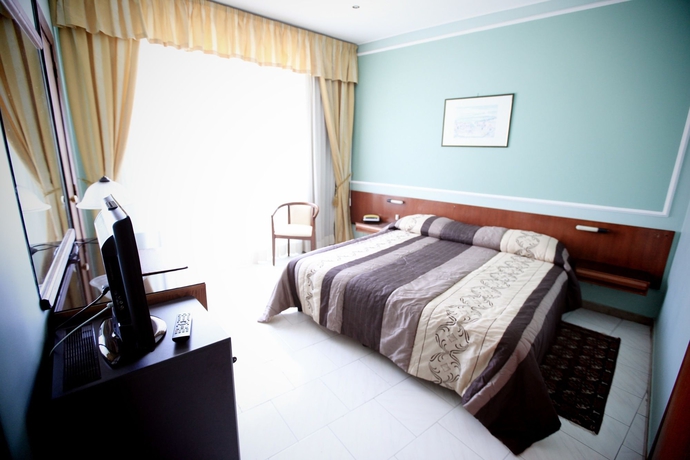 Imagen de la habitación del Hotel Continental, Taormina . Foto 8