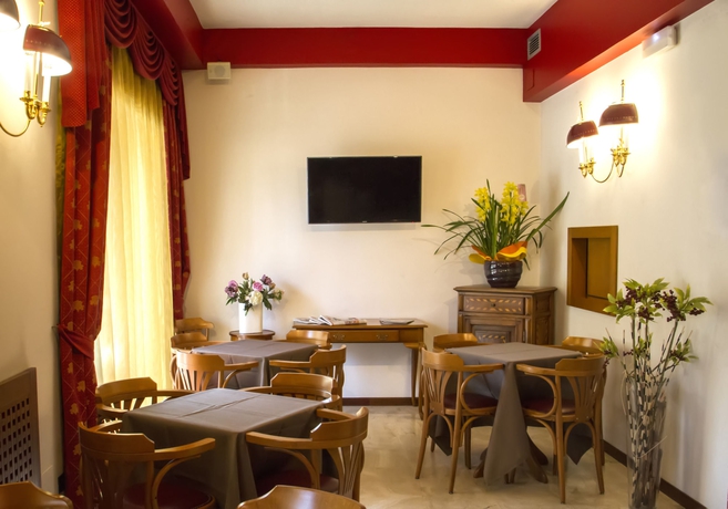 Imagen del bar/restaurante del Hotel Continental, Turín. Foto 3