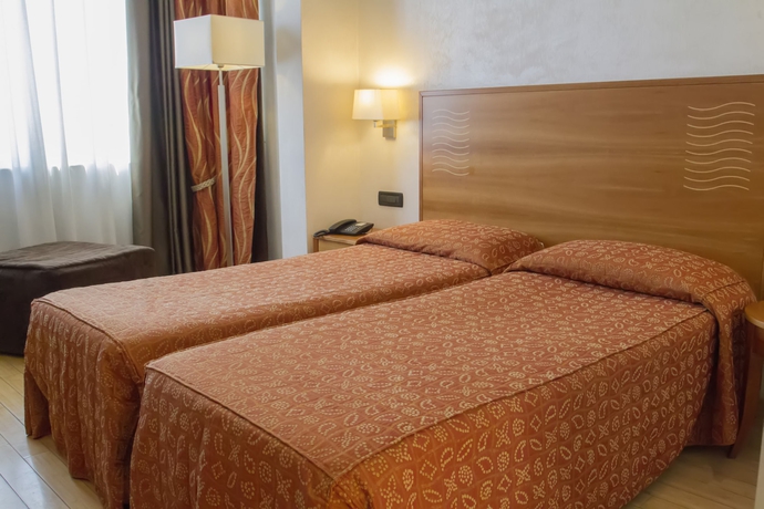 Imagen de la habitación del Hotel Continental, Turín. Foto 8