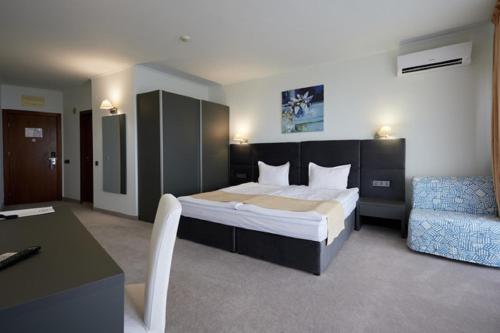 Imagen de la habitación del Hotel Continental, Varna Ciudad. Foto 18