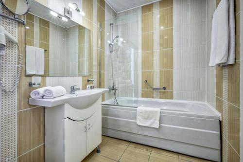 Imagen de la habitación del Hotel Continental, Varna Ciudad. Foto 20