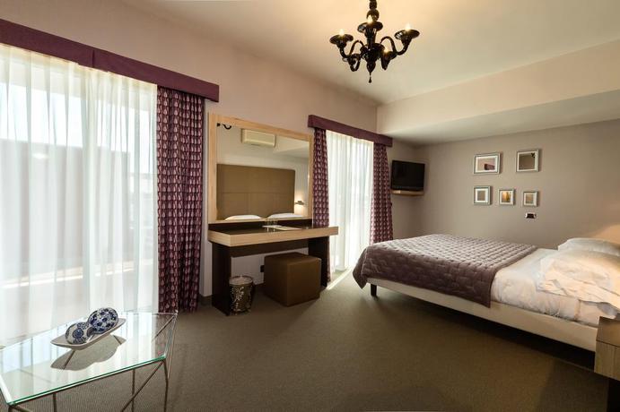 Imagen de la habitación del Hotel Continental Wellness and Spa. Foto 6