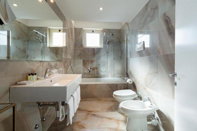 Imagen de la habitación del Hotel Continental Wellness and Spa. Foto 7