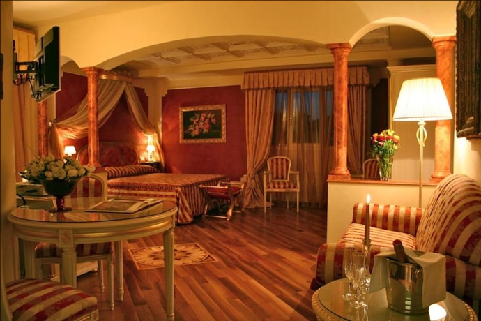 Imagen de la habitación del Hotel Continentale, Arezzo. Foto 9