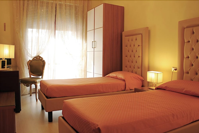 Imagen de la habitación del Hotel Continentale, Arezzo. Foto 11