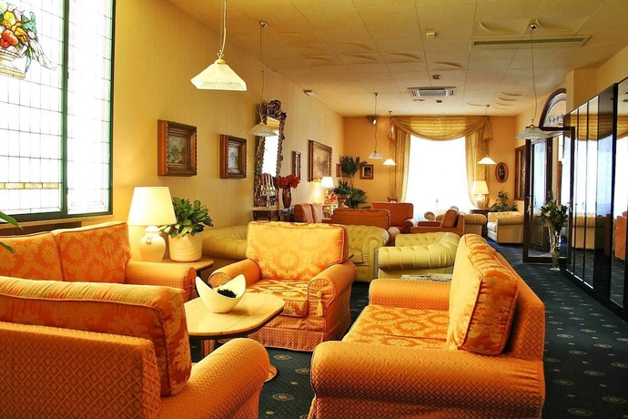 Imagen del bar/restaurante del Hotel Continentale, Arezzo. Foto 2