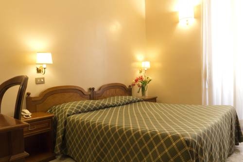 Imagen general del Hotel Continentale, Roma. Foto 4