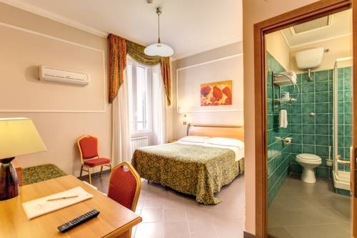 Imagen general del Hotel Continentale, Termini. Foto 1