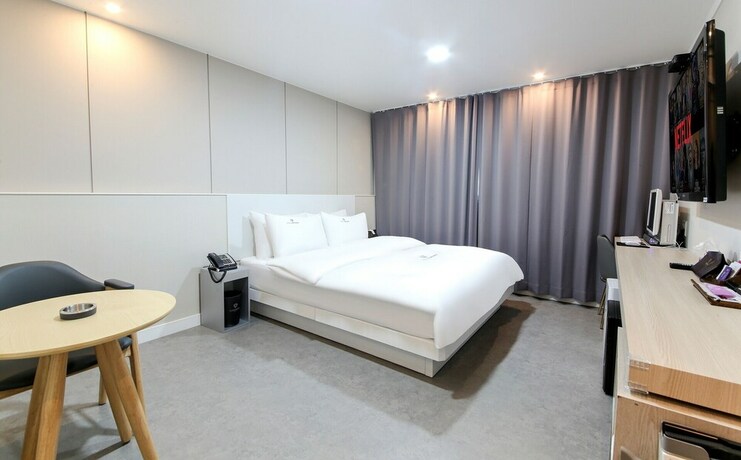 Imagen de la habitación del Hotel Continew. Foto 16