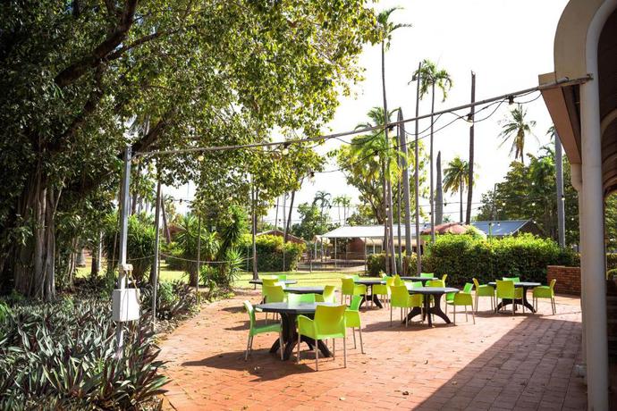 Imagen de los exteriores del Hotel Contour Katherine. Foto 8